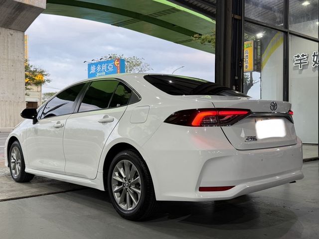 TOYOTA豐田 ALTIS  第3張相片