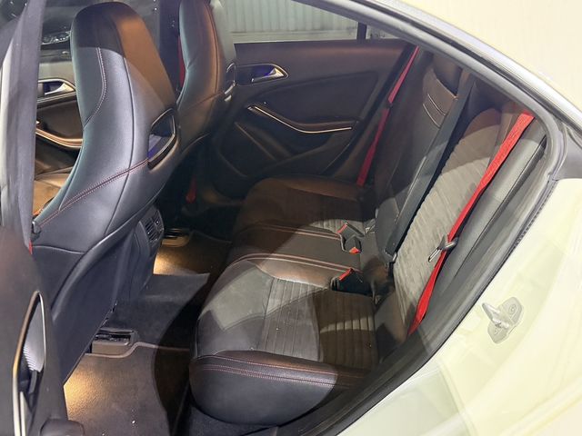 M-BENZ賓士 CLA250  第6張相片
