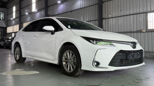 TOYOTA豐田 ALTIS  第2張相片