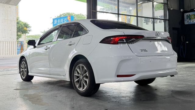 TOYOTA豐田 ALTIS  第3張相片