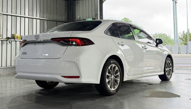 TOYOTA豐田 ALTIS  第4張相片
