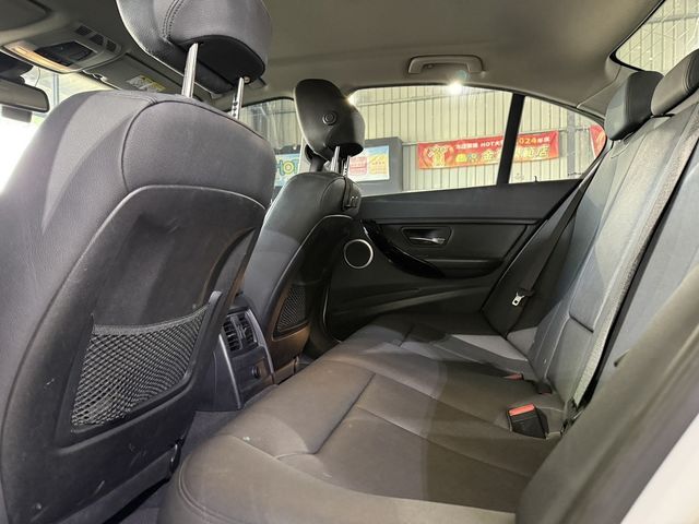BMW寶馬 318I  第6張相片