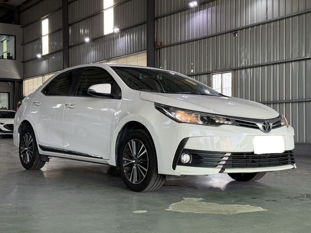 TOYOTA豐田 ALTIS  第2張相片
