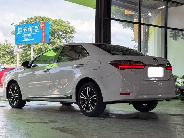 TOYOTA豐田 ALTIS  第3張相片