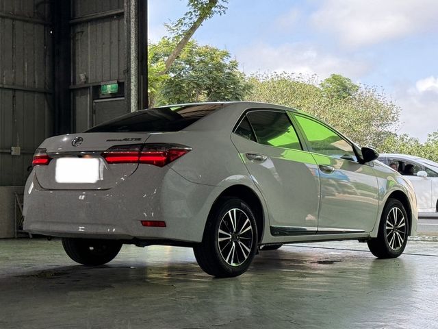 TOYOTA豐田 ALTIS  第4張相片