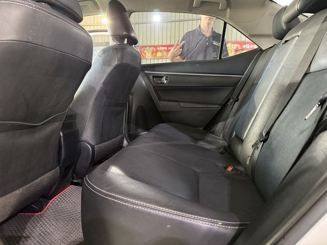 TOYOTA豐田 ALTIS  第6張相片