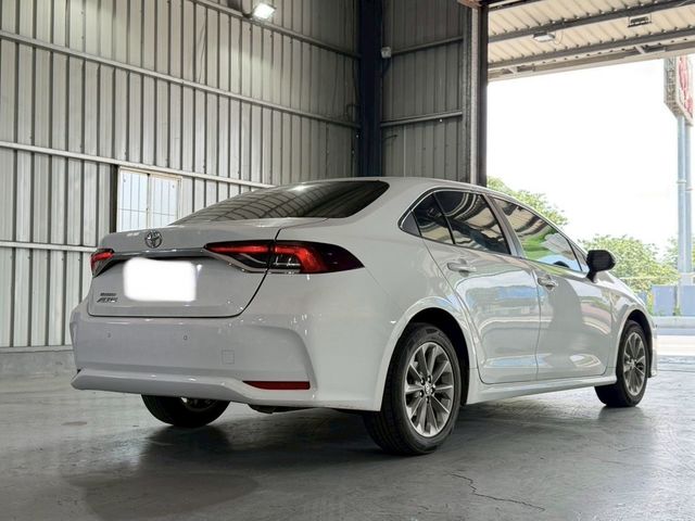 TOYOTA豐田 ALTIS  第4張相片
