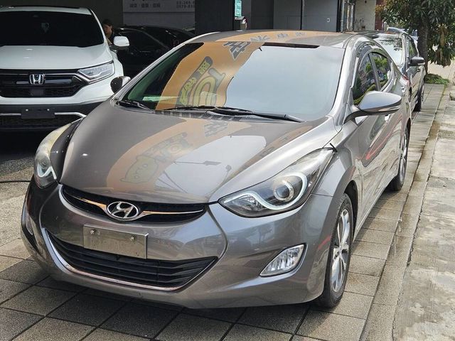 HYUNDAI現代 ELANTRA  第1張相片