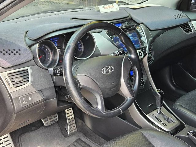 HYUNDAI現代 ELANTRA  第5張相片