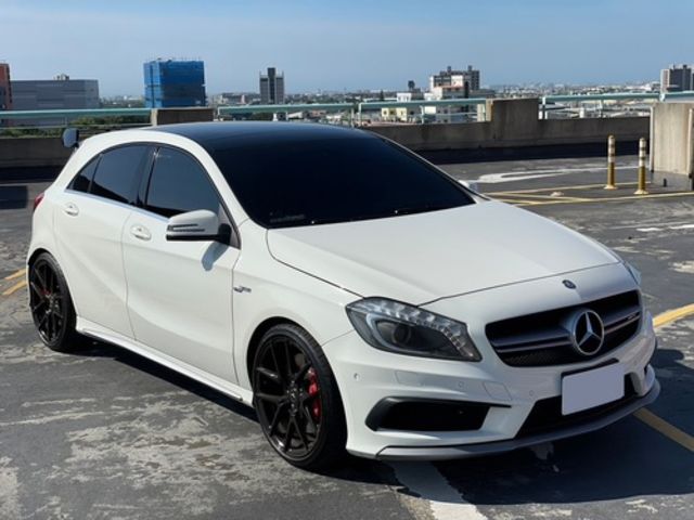 M-BENZ賓士 A45 AMG  第5張相片