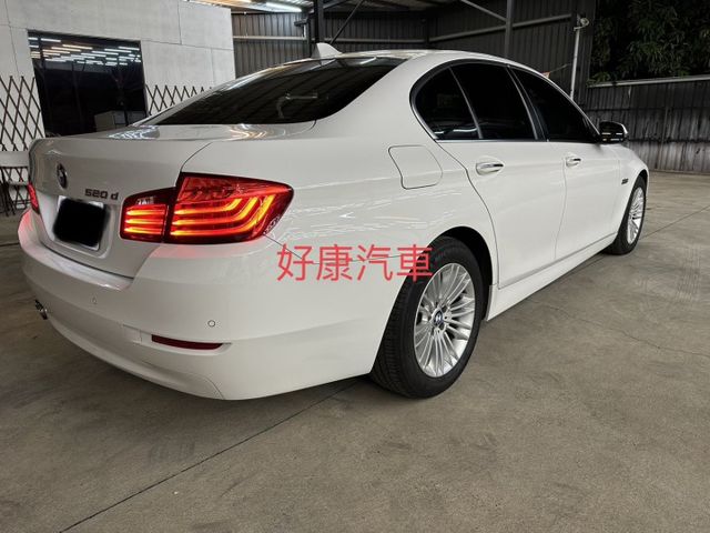 2014年F10小改款520D 總代理 原鈑件，低里程，省油第一名  第4張相片
