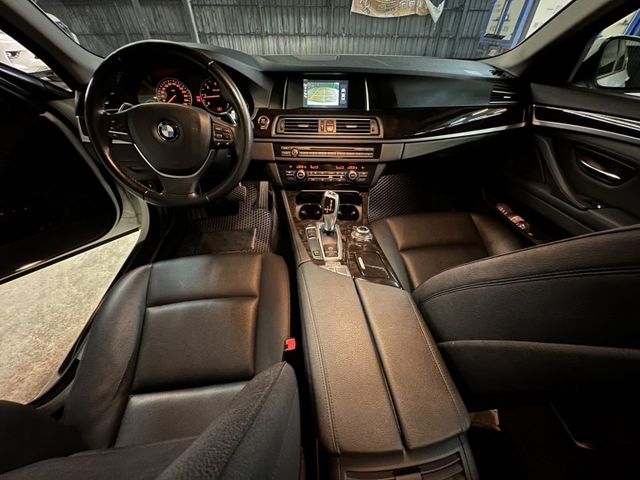 2014年F10小改款520D 總代理 原鈑件，低里程，省油第一名  第8張相片