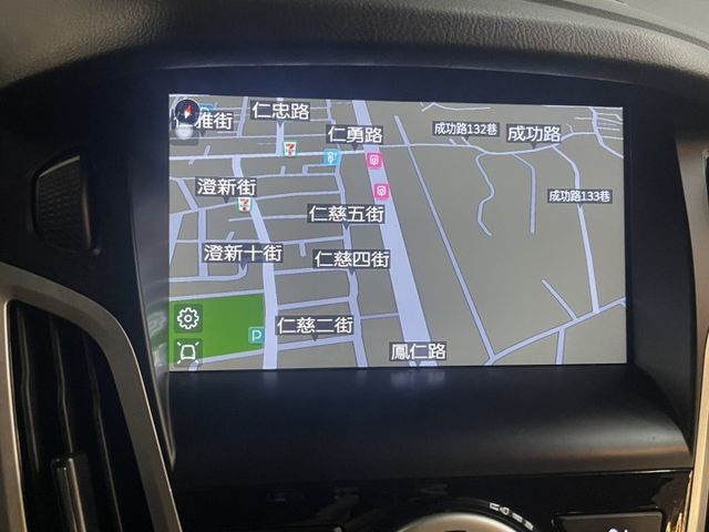 2015年柴油 2.0 天窗 Ikey 導航 倒車 全額貸 超額貸  第17張相片