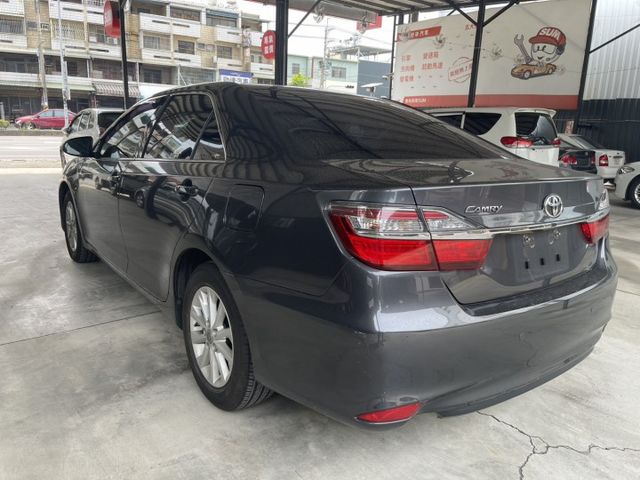 2017年CAMRY挑戰全網最低里程 一手 原鈑件 整備中  第6張相片