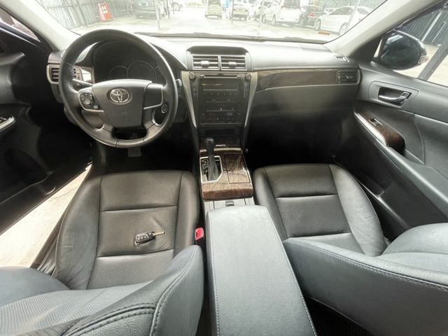 2017年CAMRY挑戰全網最低里程 一手 原鈑件 整備中  第11張相片