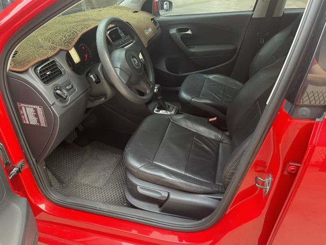 2010 POLO  第12張相片