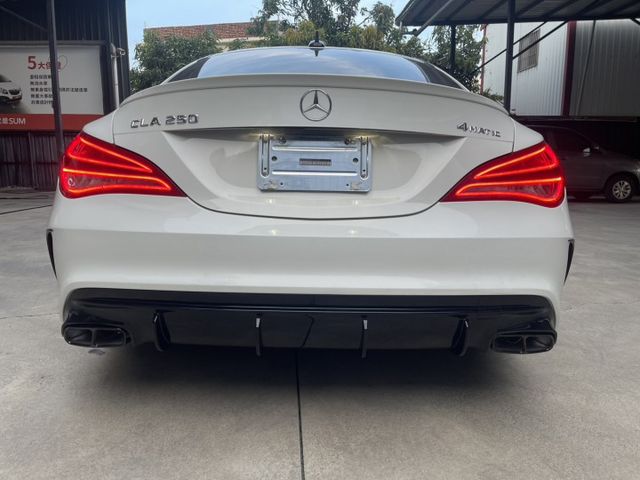 2014年CLA250 低里程 認證車 AMG 全景天窗 電動椅 快撥 全車已改裝好了  第8張相片