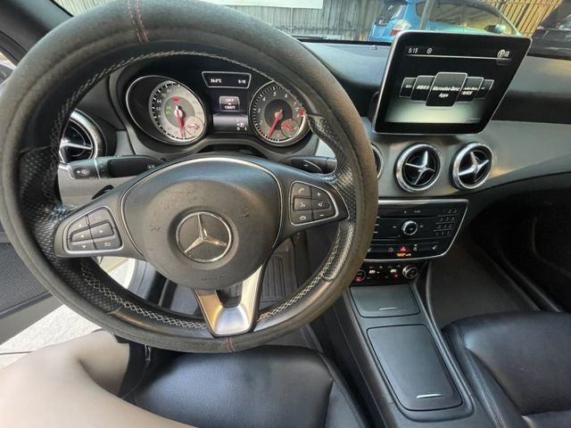 2014年CLA250 低里程 認證車 AMG 全景天窗 電動椅 快撥 全車已改裝好了  第12張相片