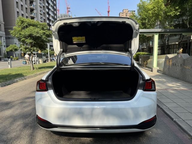 2023年ES250 天窗 電動椅 環景  第6張相片