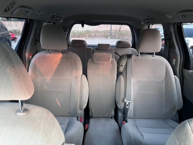 TOYOTA豐田 SIENNA  第5張相片