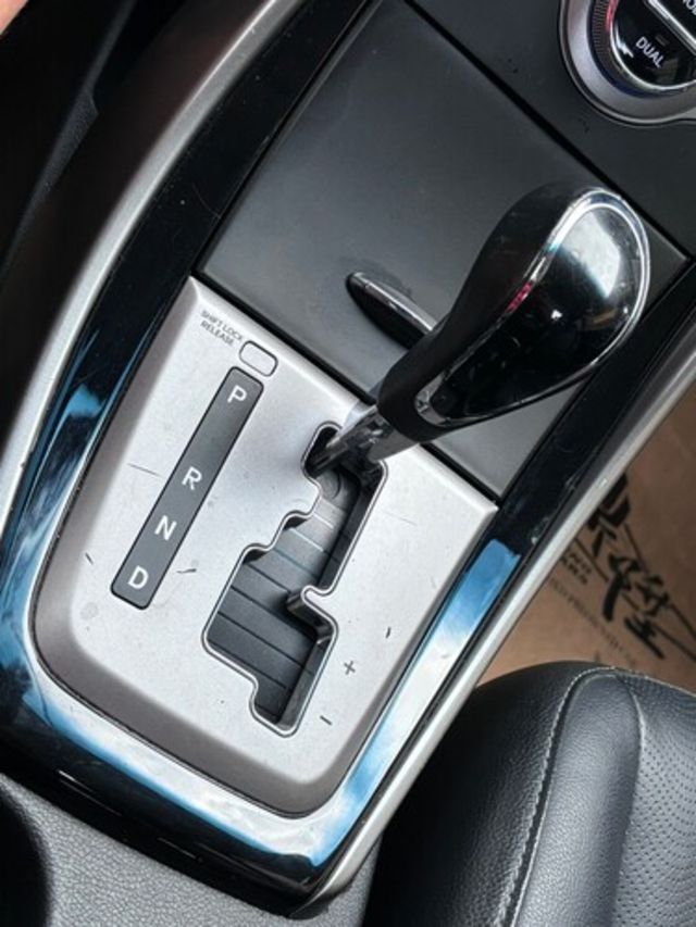 HYUNDAI現代 ELANTRA  第9張相片