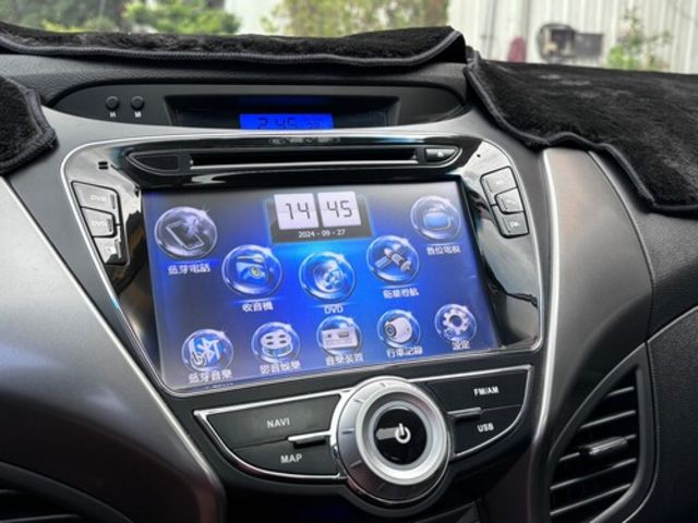 HYUNDAI現代 ELANTRA  第7張相片