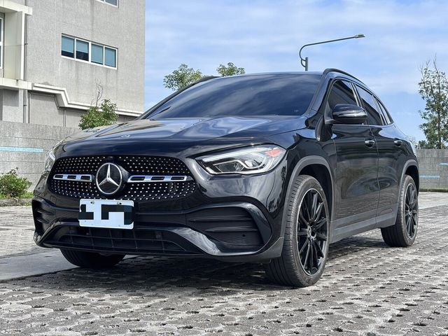 M-BENZ賓士 GLA250  第1張相片