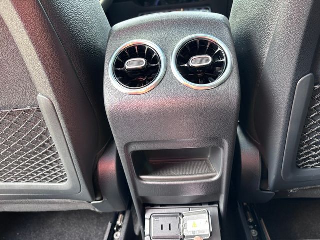 M-BENZ賓士 GLA250  第16張相片