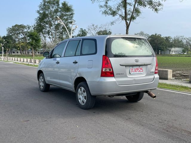TOYOTA豐田 INNOVA  第3張相片