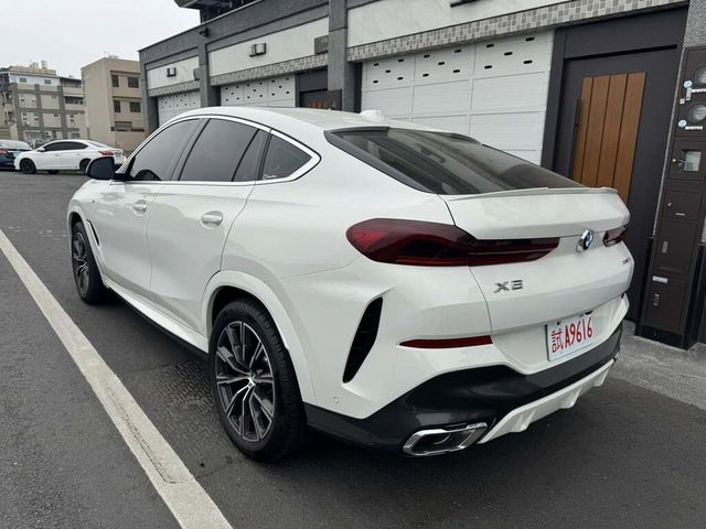 BMW寶馬 X6 XDRIVE40I  第3張相片