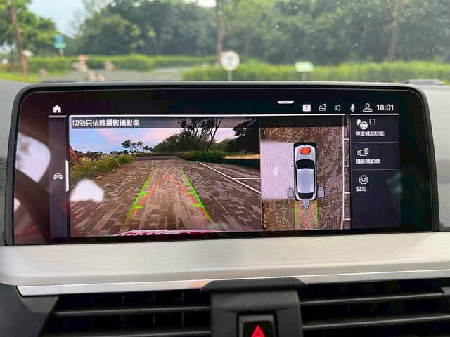BMW寶馬 X4 XDRIVE20I  第13張相片