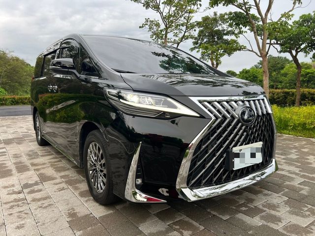LEXUS凌志 LM300H  第2張相片