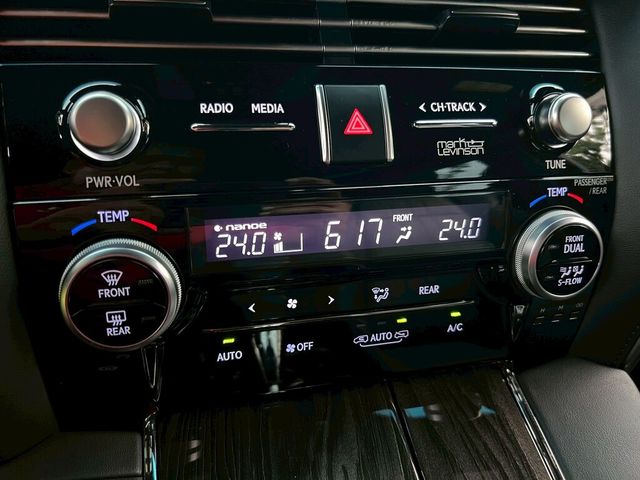 LEXUS凌志 LM300H  第14張相片