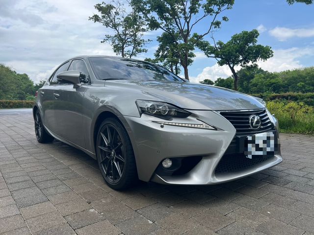 LEXUS凌志 IS200T  第1張相片