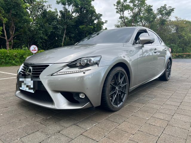 LEXUS凌志 IS200T  第2張相片