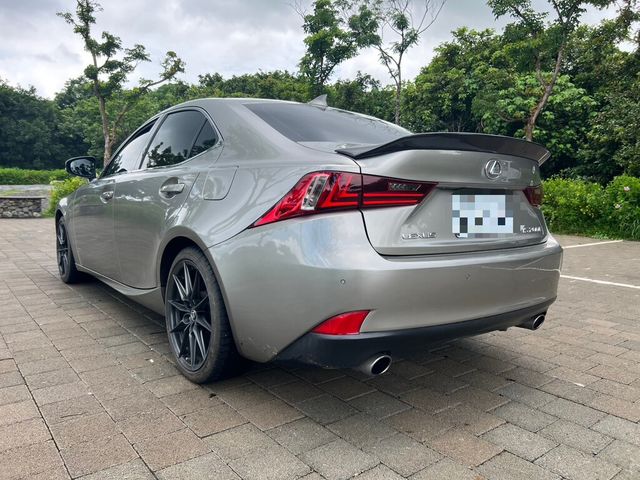 LEXUS凌志 IS200T  第4張相片