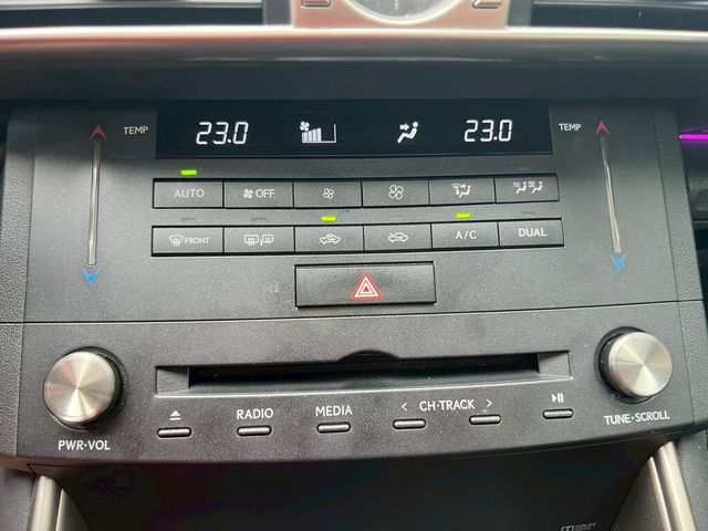 LEXUS凌志 IS200T  第10張相片