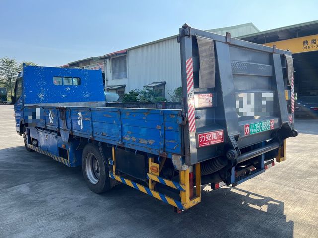 MITSUBISHI三菱 CANTER  第3張相片