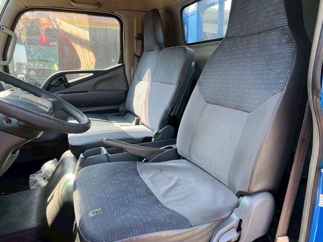 MITSUBISHI三菱 CANTER  第6張相片