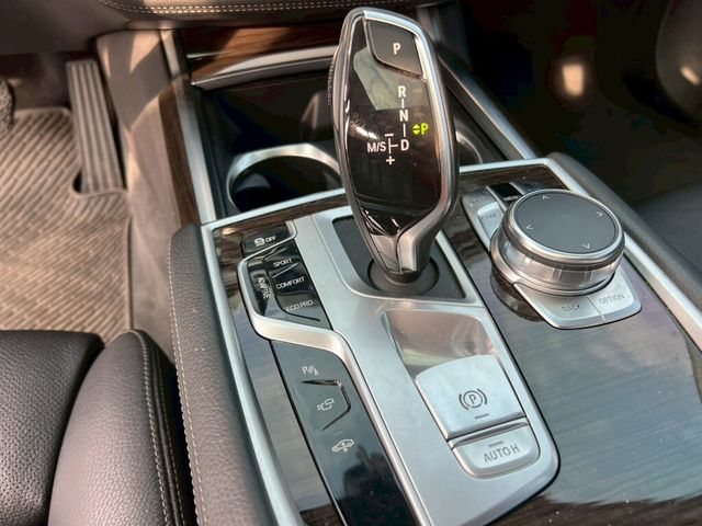 BMW寶馬 730I  第12張相片