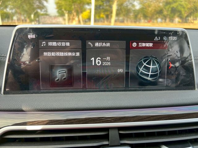 BMW寶馬 730I  第14張相片