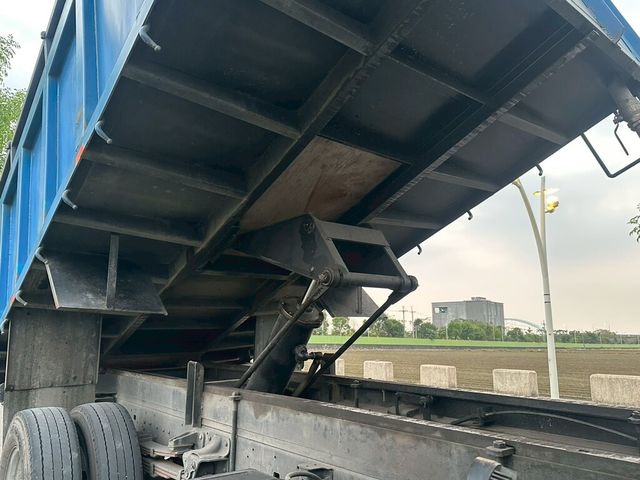 HINO日野 300  第6張相片