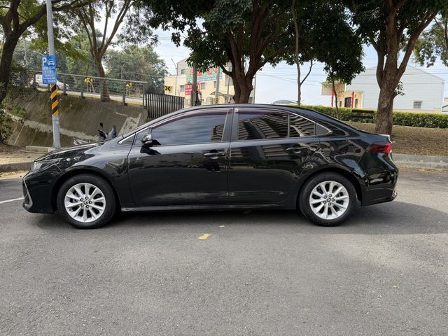 TOYOTA豐田 ALTIS  第3張相片