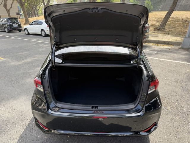 TOYOTA豐田 ALTIS  第5張相片