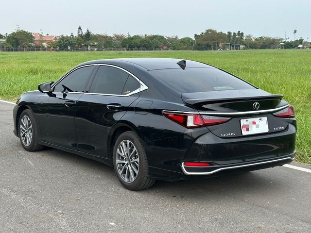LEXUS凌志 ES200  第4張相片