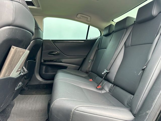 LEXUS凌志 ES200  第11張相片