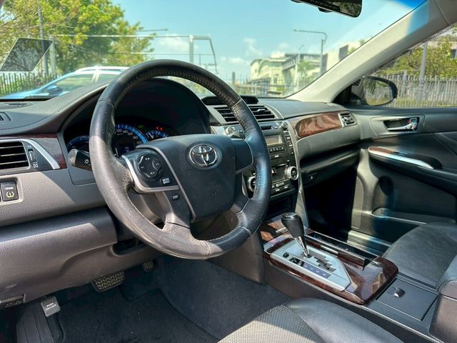 TOYOTA豐田 CAMRY  第3張相片