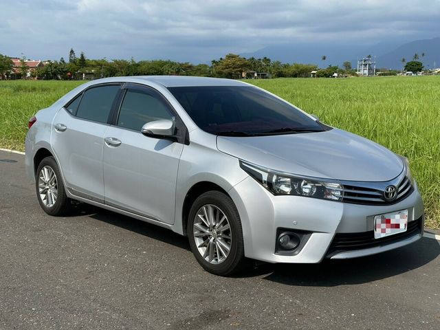 TOYOTA豐田 ALTIS  第2張相片