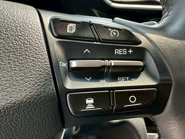 HYUNDAI現代 ELANTRA  第9張相片