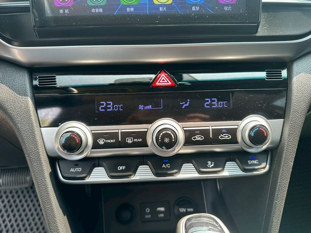 HYUNDAI現代 ELANTRA  第11張相片